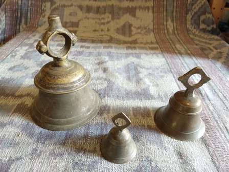 Authentische Vintage-Glocken, Bronze (klein-2) &plusmn;200-300 Gram